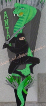 Bastelanleitung Ninja mit Schlange schwarz-hellgrün (nur Motiv)