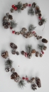 Winter / Weihgnachtsgirlande mit Zapfen und Beeren 1,50Meter